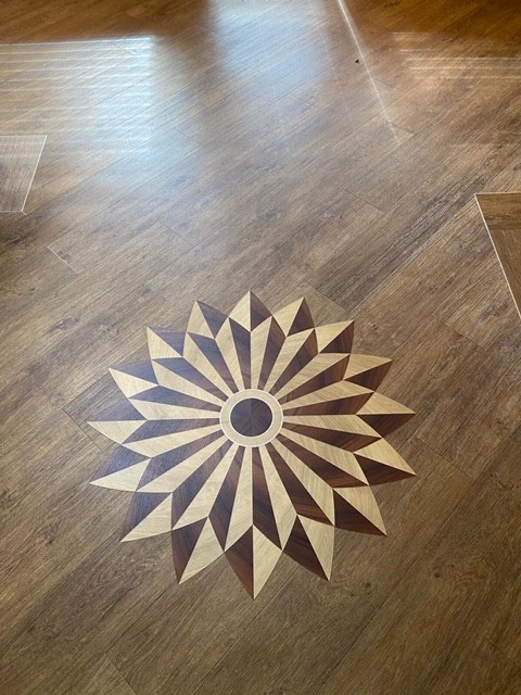 Amtico Signature Varnished oak with Motif  Gallery Main Photo