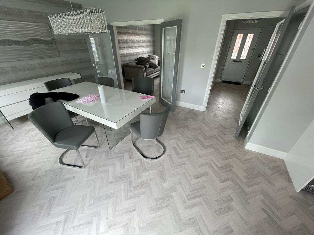 Amtico Spacia Iced oak 3x9 parquet effect Gallery Main Photo